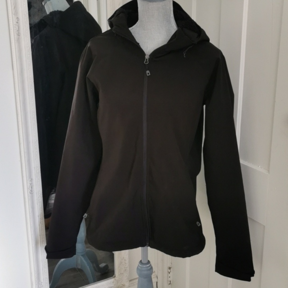 Ladies Landway soft shell jacket,microfleece lining. Size XL